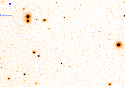 Irudia: GRB130831A irudia, Roque de los Muchachos behatokian kokatuta dagoen Liverpool Telescopek hartutakoa. Izar leherketaren kokapena irudiaren erdialdean markatuta dago. Gertaera hori duela 4.9 mila milioi argi-urte gertatu zen. Beste bi izar leherketen distantziak ere alderagarriak ziren, 5.7 eta 6.9 mila milioi argi-urtekoak, hurrenez hurren.