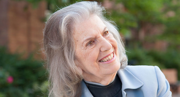 Dottie Thomas (1922-2015), hezur-muineko transplanteen mugarri
