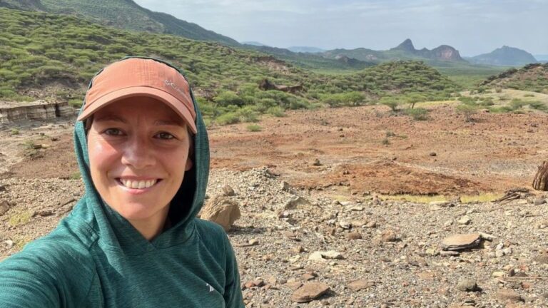 Marta Pina: «Zoragarria iruditzen zait “iraganeko detektibe” baten moduan aritzea»