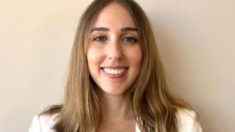 Victoria Cano-Sánchez: «Nire helburua da hizkuntzak garunean nola funtzionatzen duen hobeto ulertzen laguntzea»