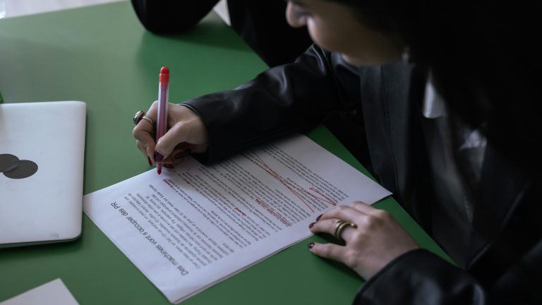 Akatsak egitea ez da kaltegarria, eta, gainera, ikaskuntza hobetu dezake