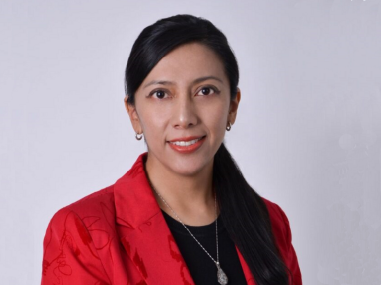 Ana Cecilia Villa-Parra: «Terapia pertsonalizatuei laguntzeko errehabilitazio sistema teknologiadunak garatzen laguntzea interesatzen zait»