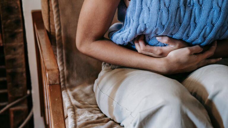 Menstruazio aurreko sintomak eta tratamendua gure inguruko emakumeengan