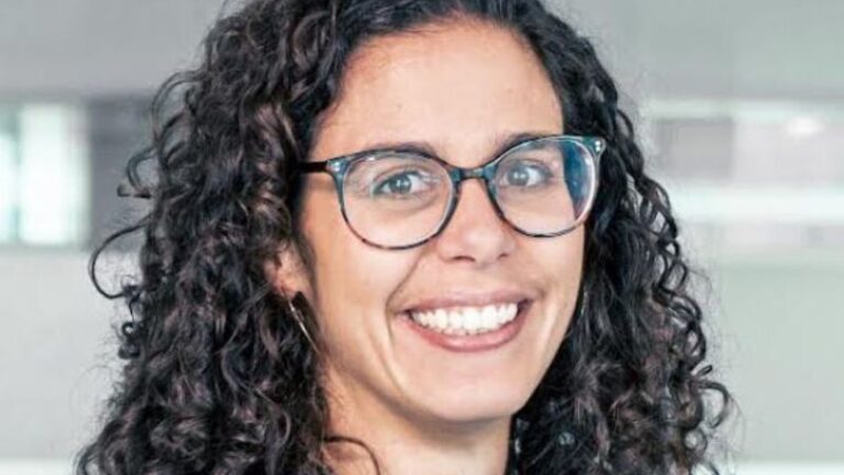 Anais Möller: «Kosmologia oso arlo poetikoa da»