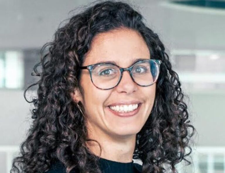 Anais Möller: «Kosmologia oso arlo poetikoa da»